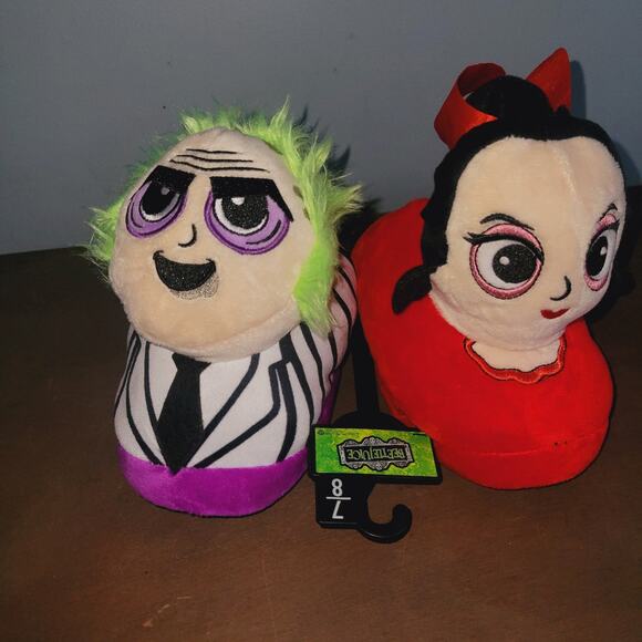 NWT Beetlejuice Women’s Slippers Sz 7/8 Ground Up Beetlejuice Lydia Deetz NEW - Picture 1 of 6